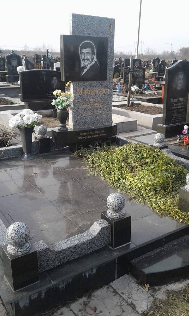 Одинарный памятник