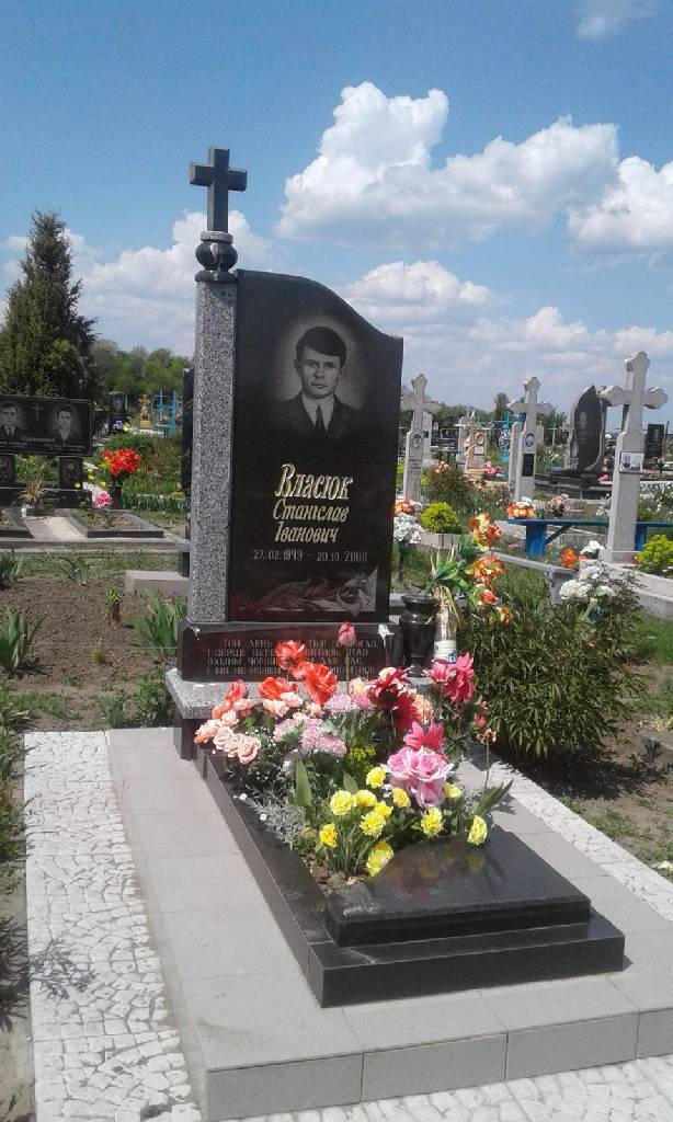 Одинарный памятник