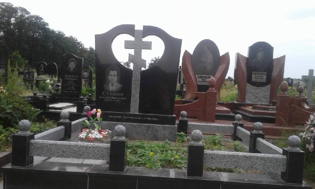 Вертикальный памятник