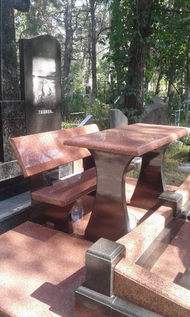 Лавка и столик на могилу