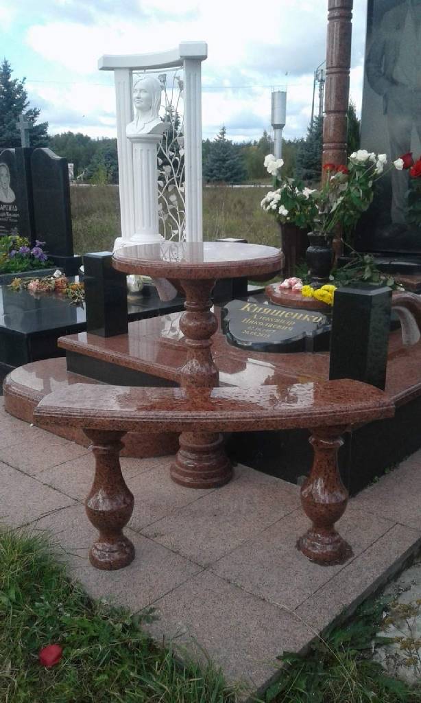 Лавка и столик на могилу