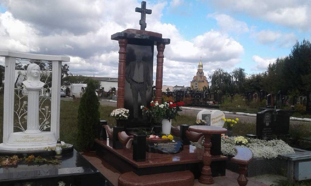 Цоколь под памятник