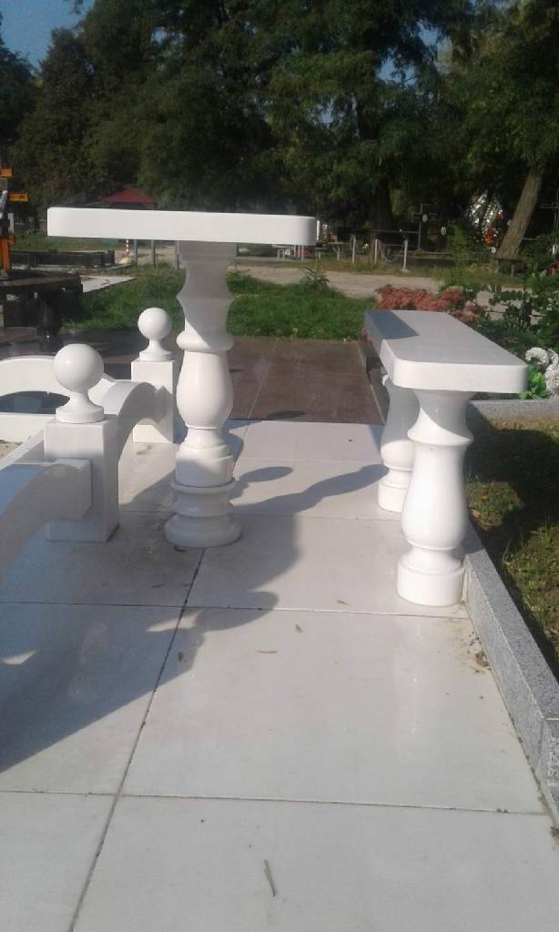 Лавка и столик на могилу