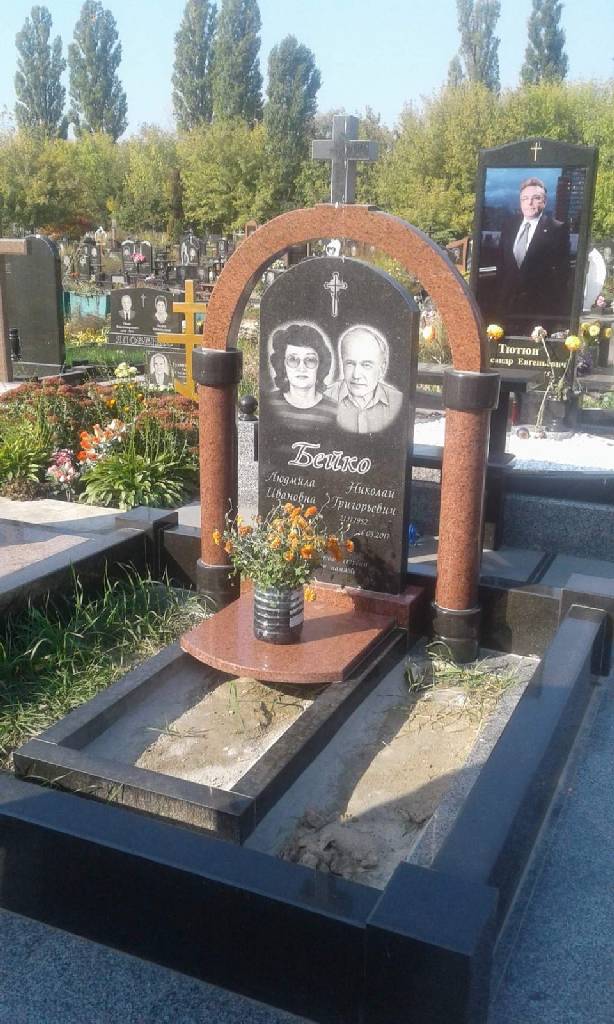 Вертикальный памятник