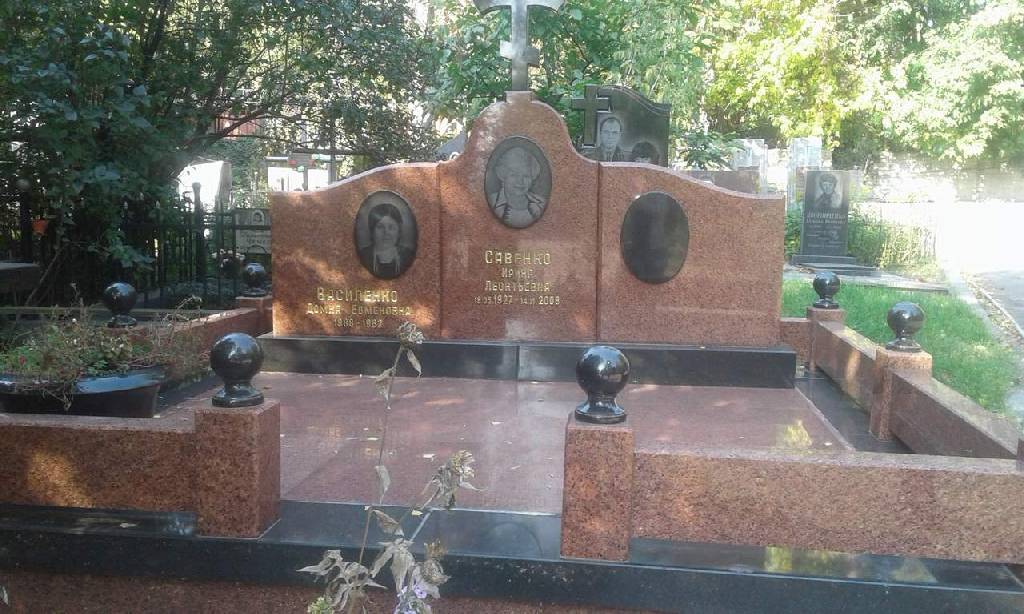 Горизонтальный памятник