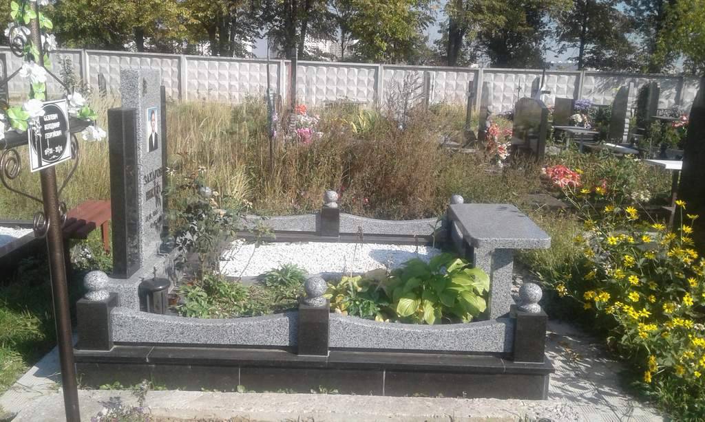 Цоколь под памятник