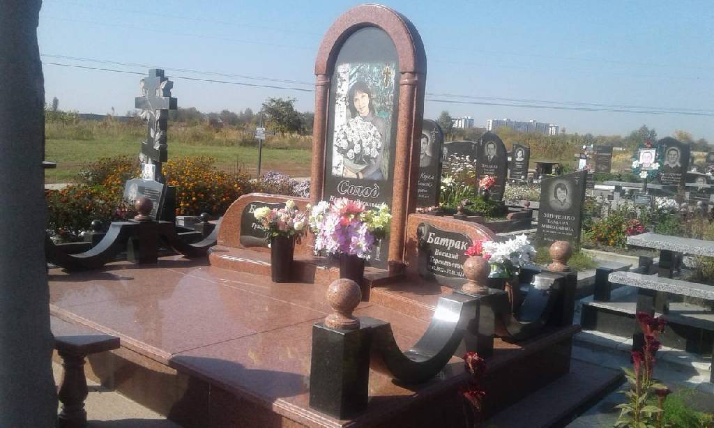 Одинарный памятник