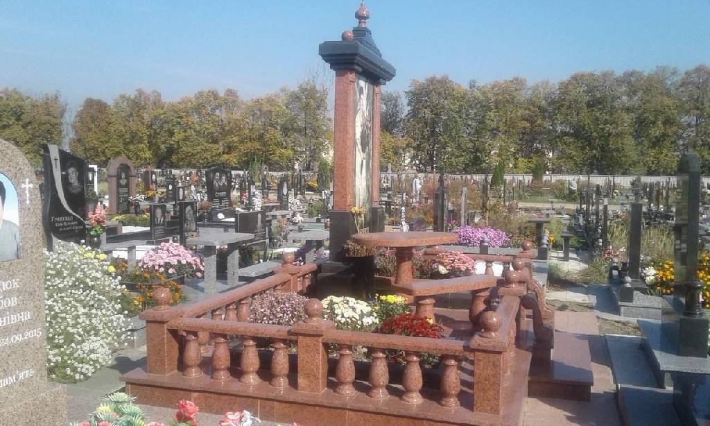 Цоколь под памятник