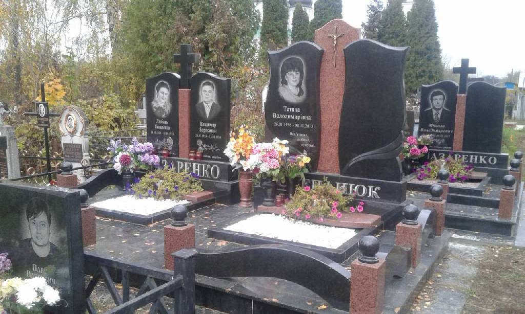 Памятник гранитный