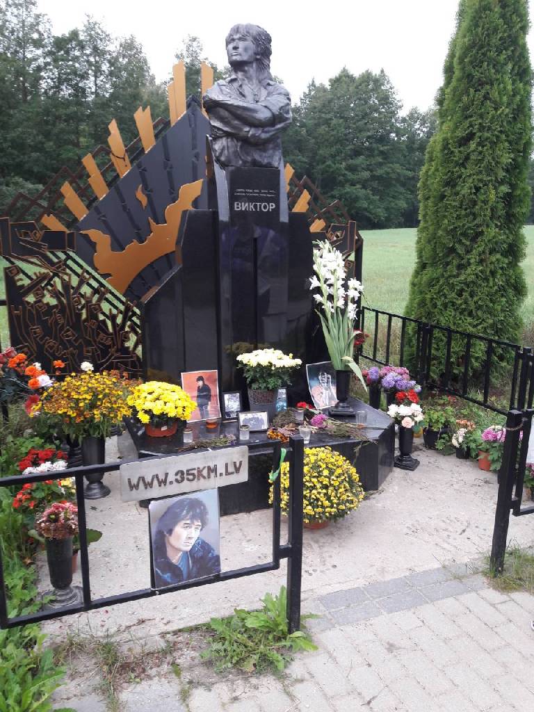 Эксклюзивный памятник