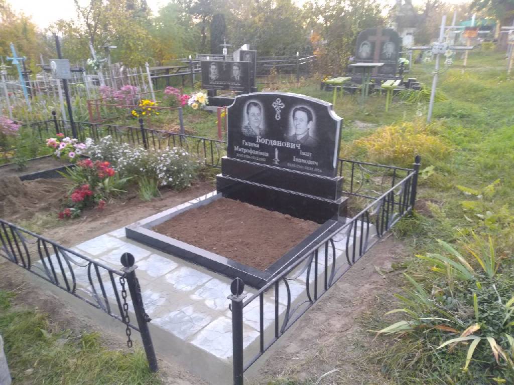 Горизонтальный памятник