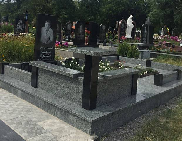 Одинарный памятник