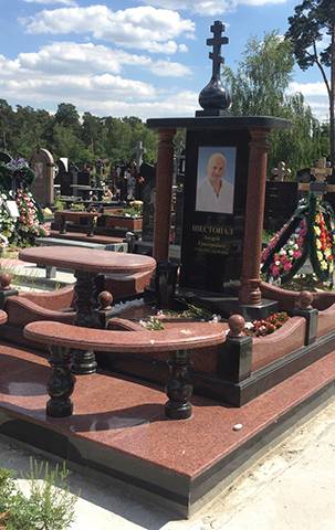 Эксклюзивный памятник