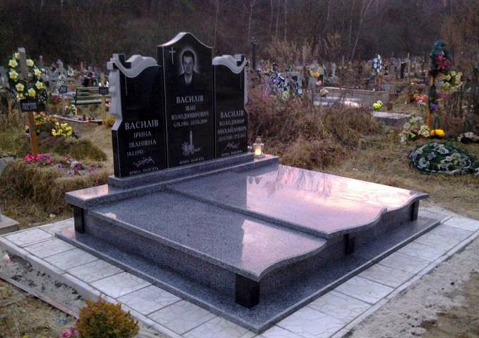 Горизонтальный памятник